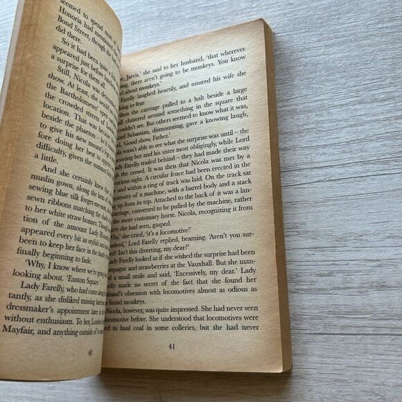 Paperback Book Nicola and the Viscount by Meg Cabot - Picture 2 of 4